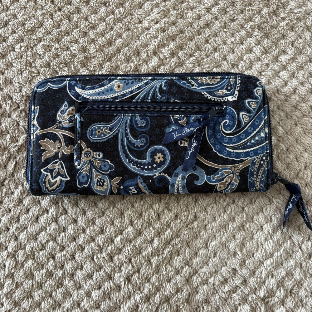 Vera Bradley Windsor Navy Blue Travel Wallet Passport Organizer Paisley Pockets